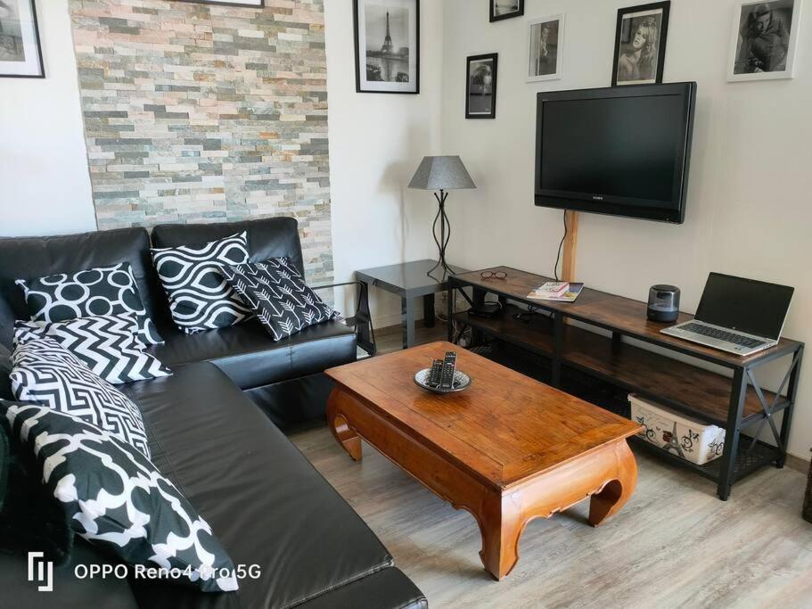 Grand T2 Esprit Loft Coeur De Ville Sète Dış mekan fotoğraf